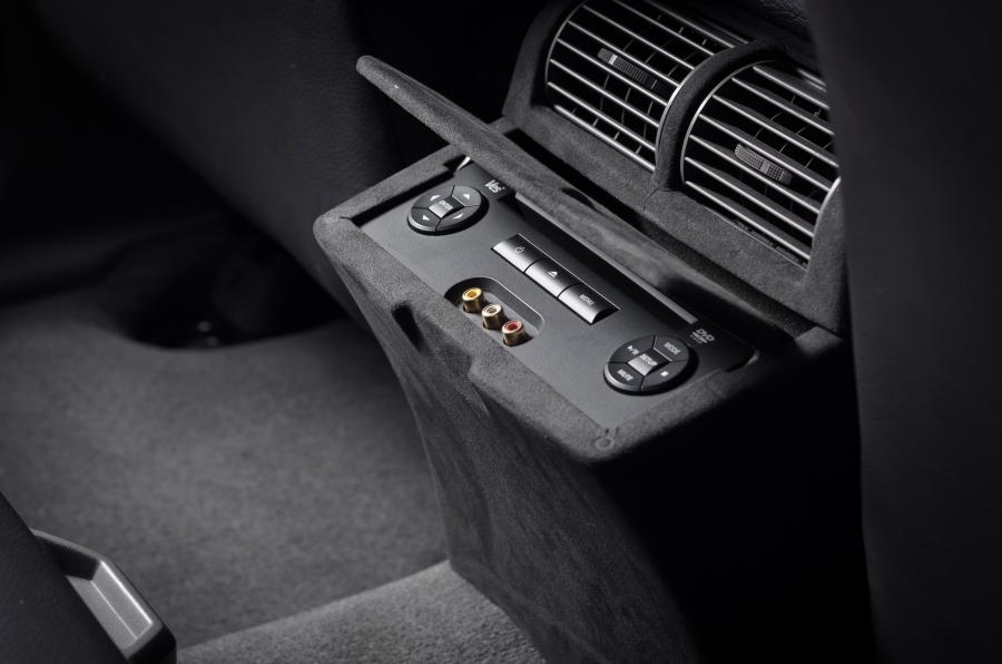  Jeep Grand Cherokee BOSE by Carbon Motors 2015 года  (фото 15 из 17)